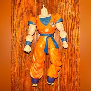 SH Figuarts Dragonball Z Son Goku Action Figure Dragon Ball (Missing Head/Feet)